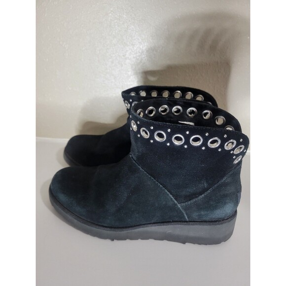 UGG Australian Riley Grommet Classic Suede ANKLE BOOTS Size 8 - Picture 6 of 7